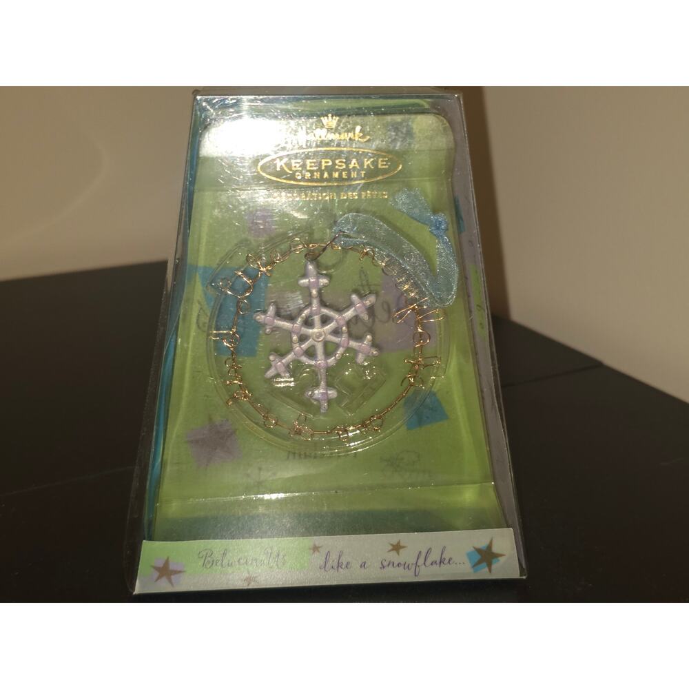 Hallmark Ornament Between Us Like a Snowflake 2002 Friendship Porcelain and Wire